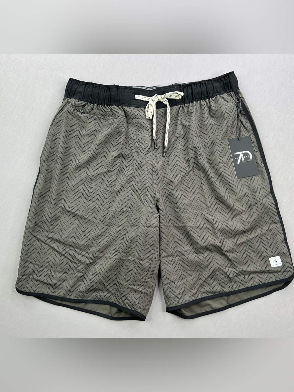 7 DIAMONDS CORE ACTIVE ATHLETIC SHORTS